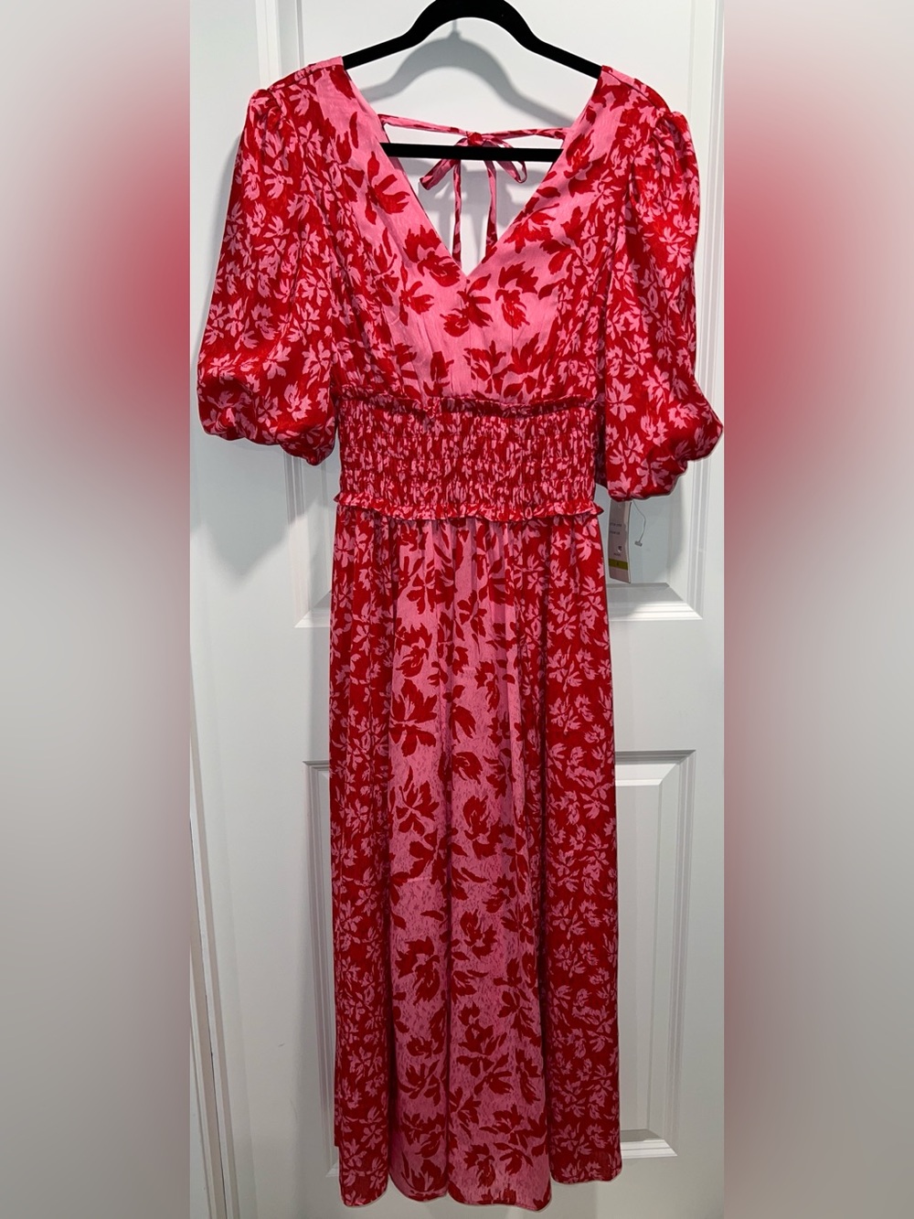 Taylor Women’s Red and Pink Floral Puff Sleeve Midi Dress Size 4 NWT - Picture 2 of 12